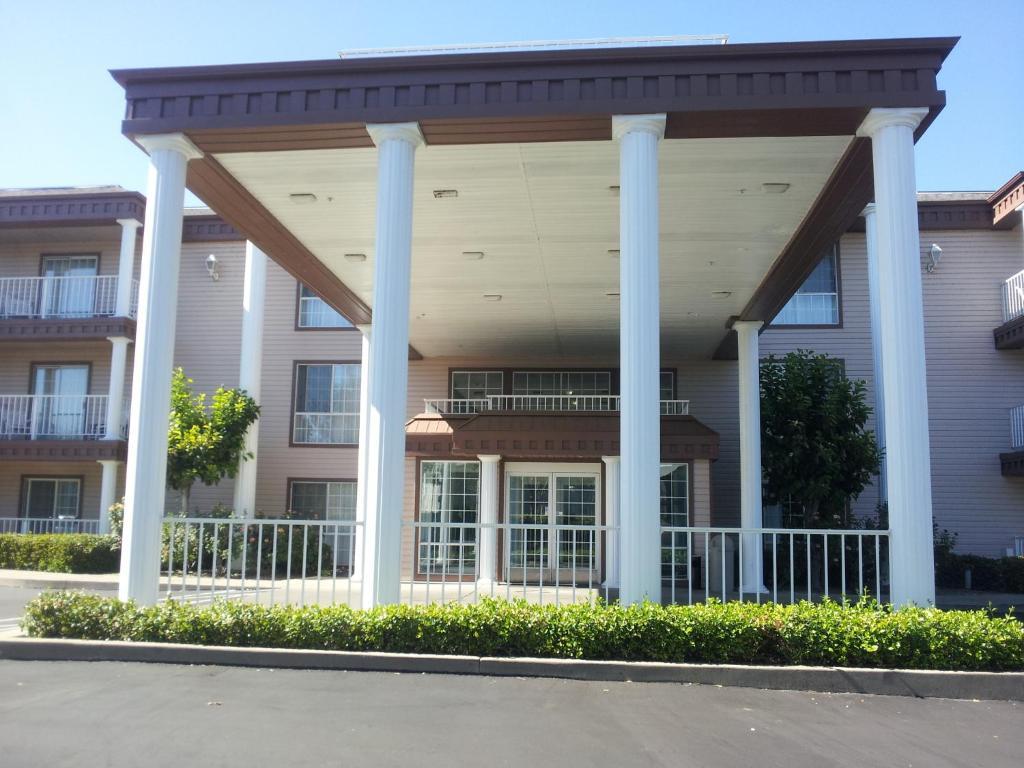 Super 8 By Wyndham אורוויל מראה חיצוני תמונה